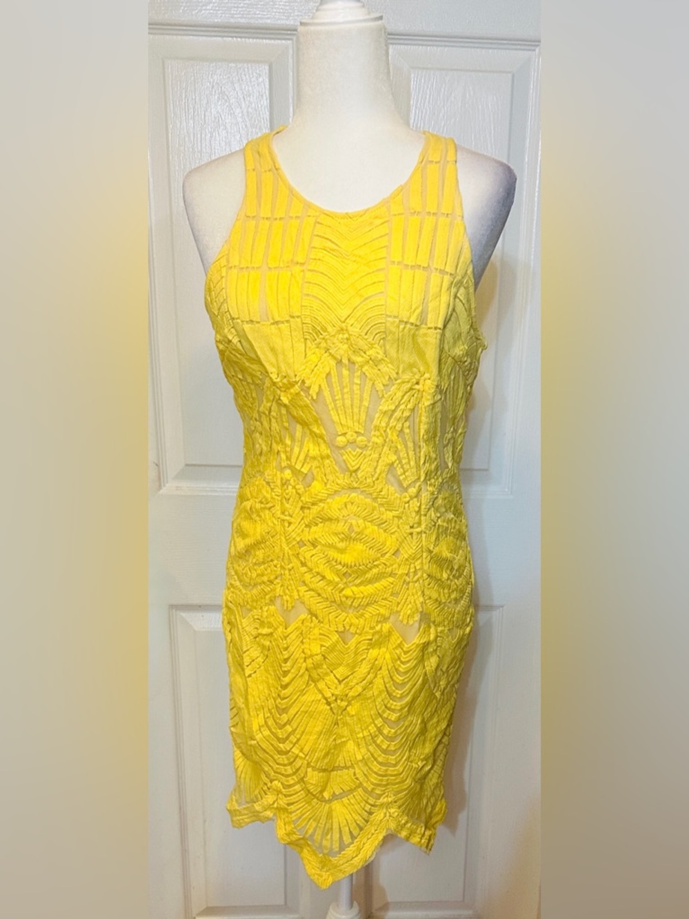 Tea & Cup Los Angeles Yellow Lace Scalloped Hem Dress Size Large L Or 6